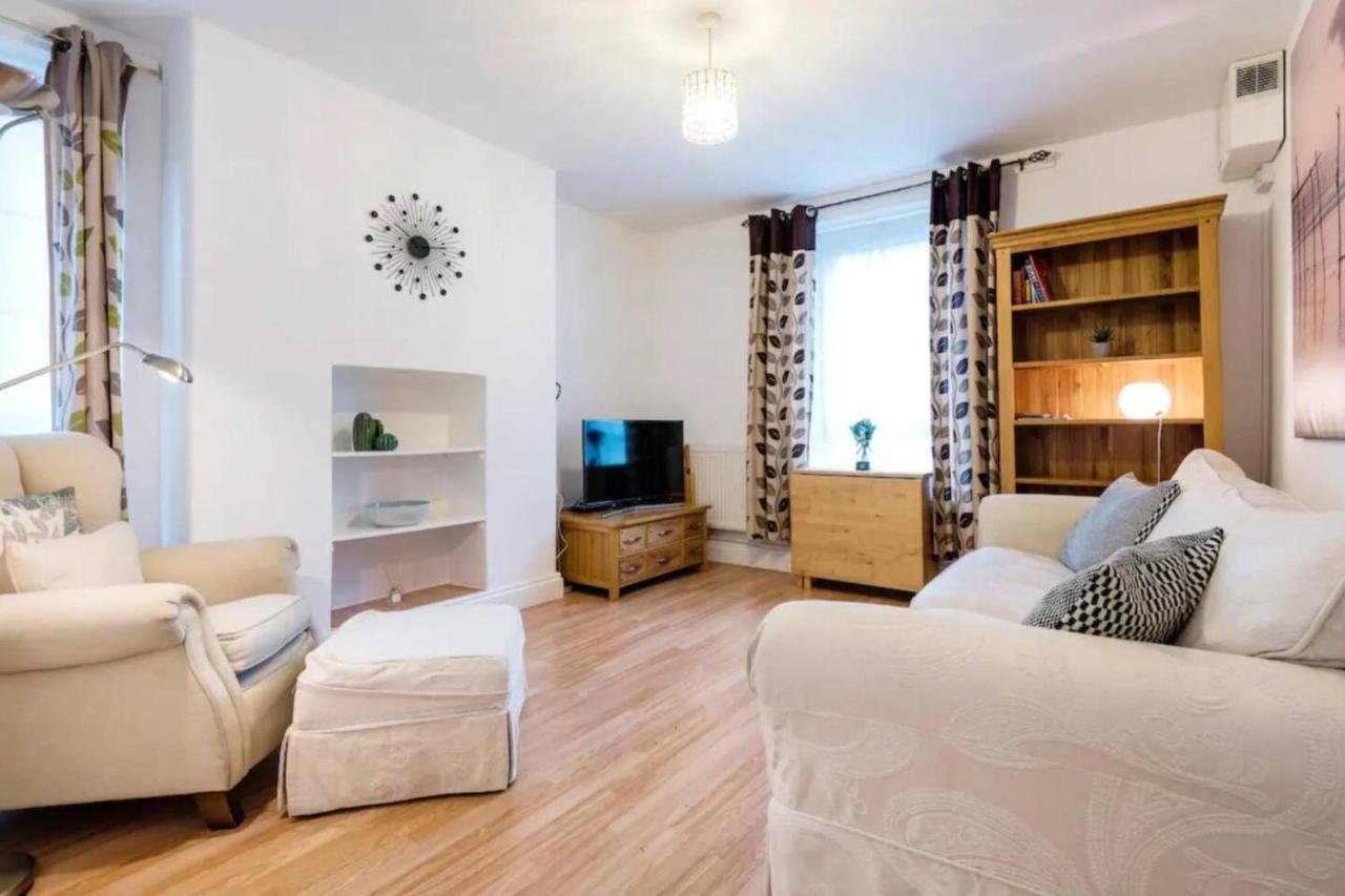 Fabulous 2 Bedroom In Bridge Appartement Londen