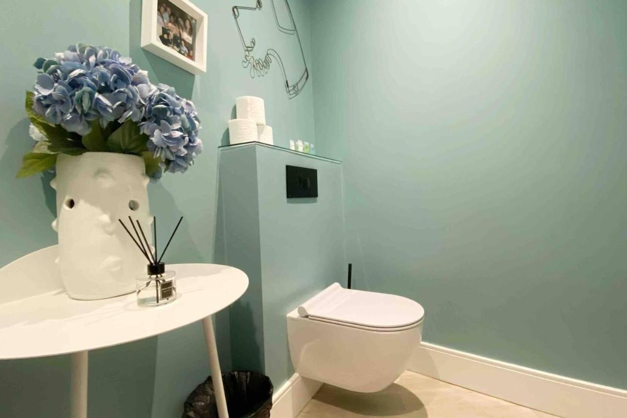Charming 2-bed Apt With 2 Bathtub Central Appartement Londen