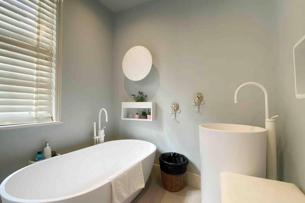 Charming 2-bed Apt With 2 Bathtub Central Appartement
