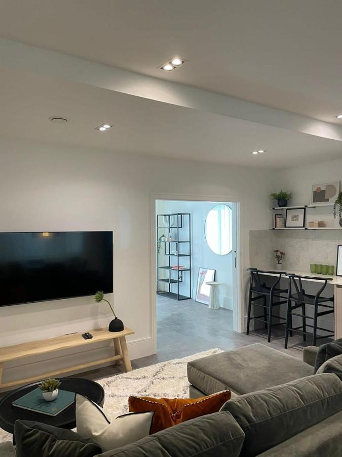 Brand New 3-bedroom In Apartamento