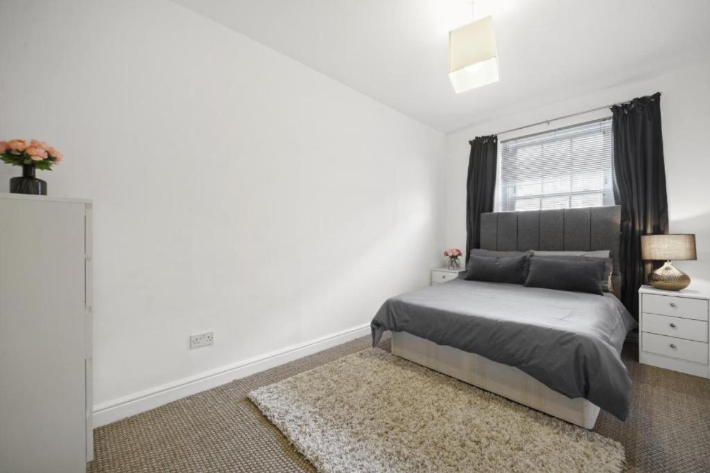 Modern Deluxe Camberwell Denmark Apartment