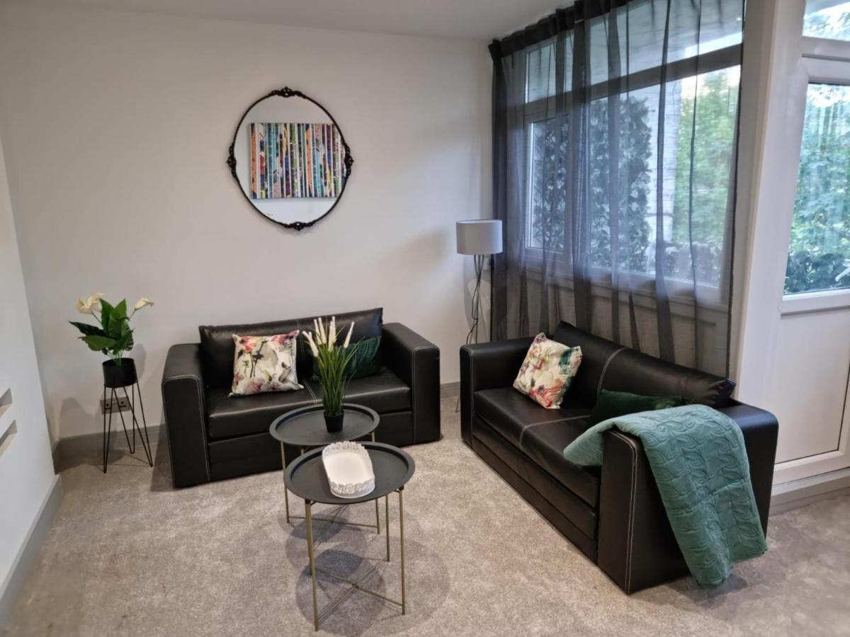 Remarkable 3-bed In Appartement *