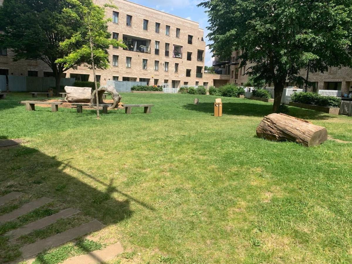 Stunning 2-bed & Balcony In Notting Hill * London