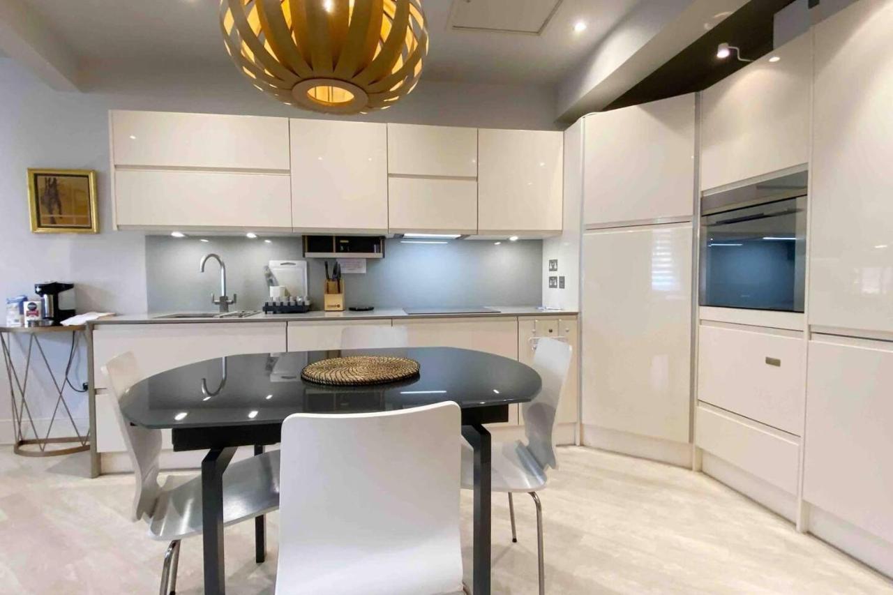Appartement Charming 2-bed Apt With 2 Bathtub Central *