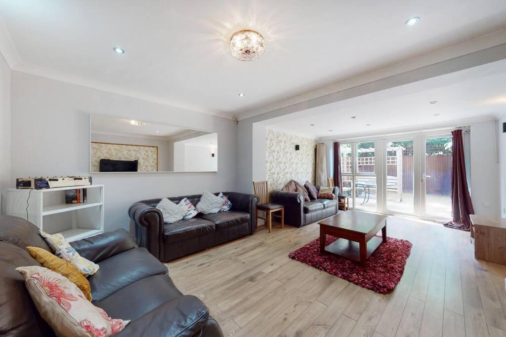 Leilighet Spacious 4 Bedroom With Garden In *