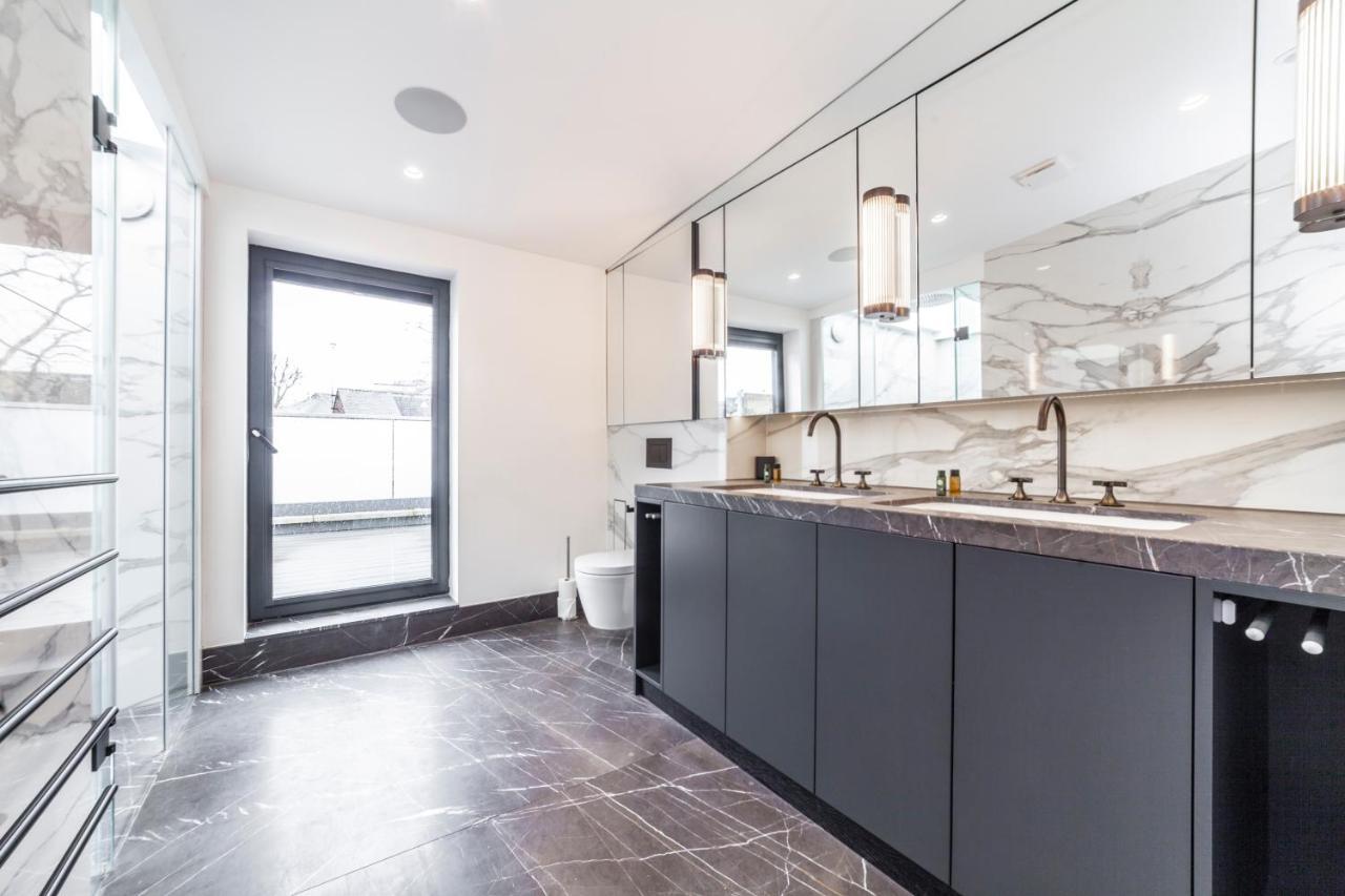 Luxury 3 Bedroom House With Garden Next To Battersea Park Feriehus *