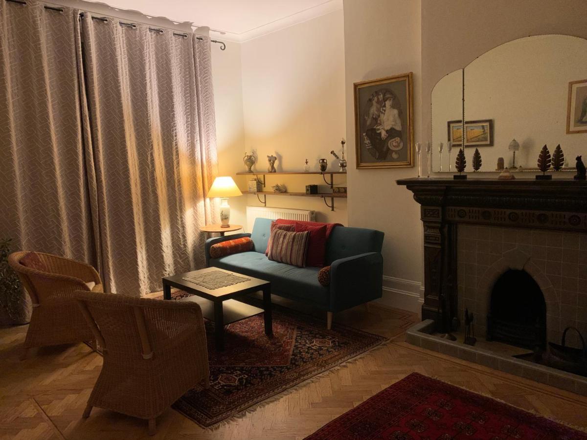 Ferienhaus Spacious Home! London