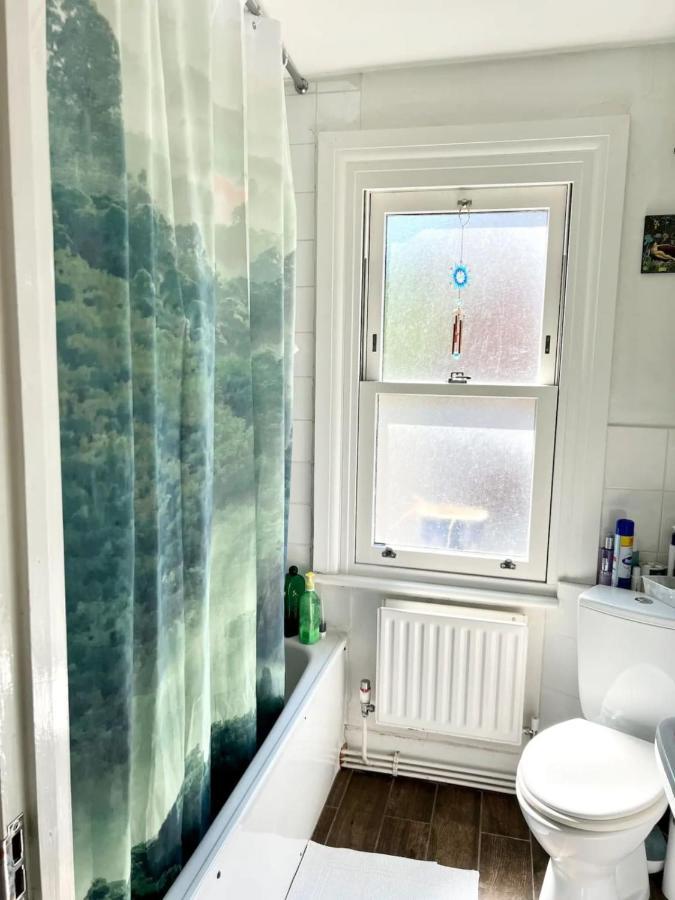 Ferienhaus Cheerful 1 Bedroom In Vibrant Maida Vale *