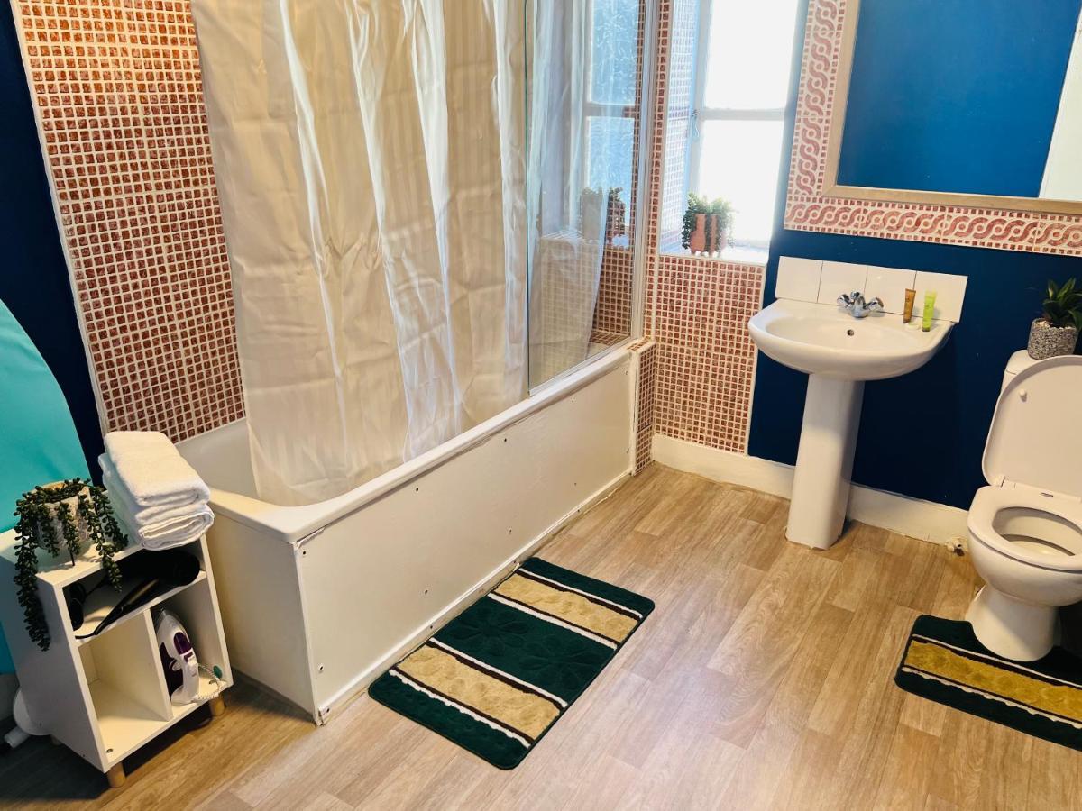 2-bedroom&living Budget In Appartement