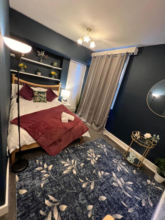 2-bedroom&living Budget In Appartement