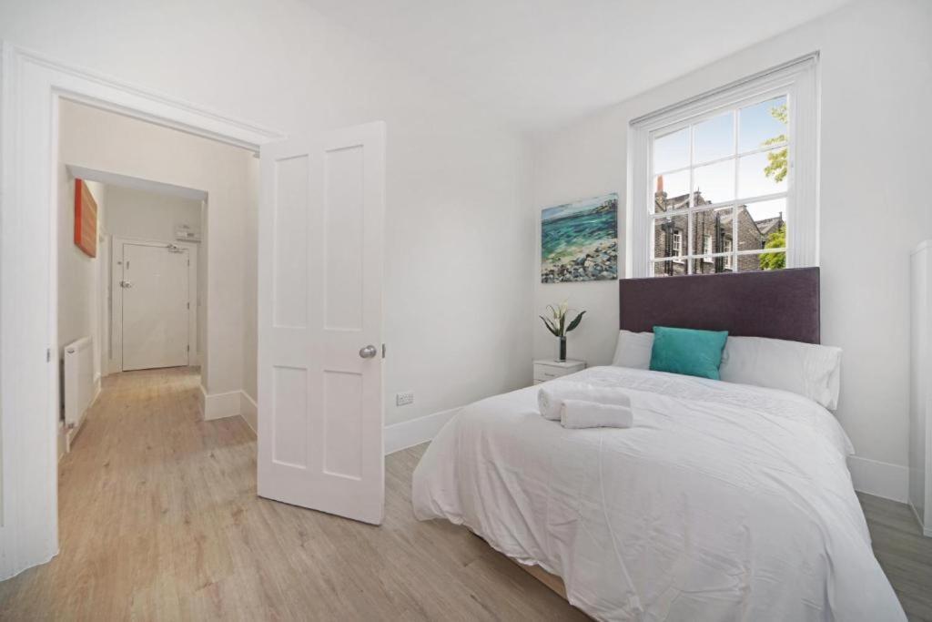 2 Bed Camberwell Champion Park Denmark Brixton