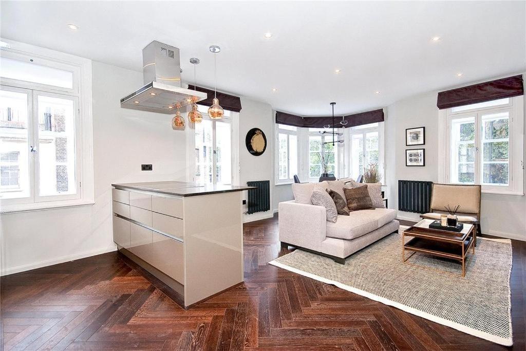 Rosewood Residences Knightsbridge Apartment London