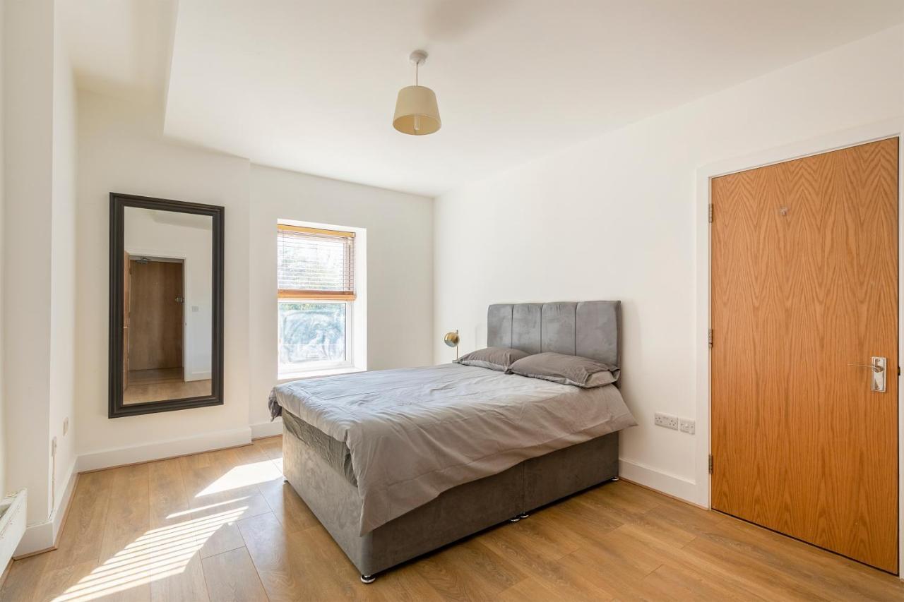 Prime Location Flats Leilighet London