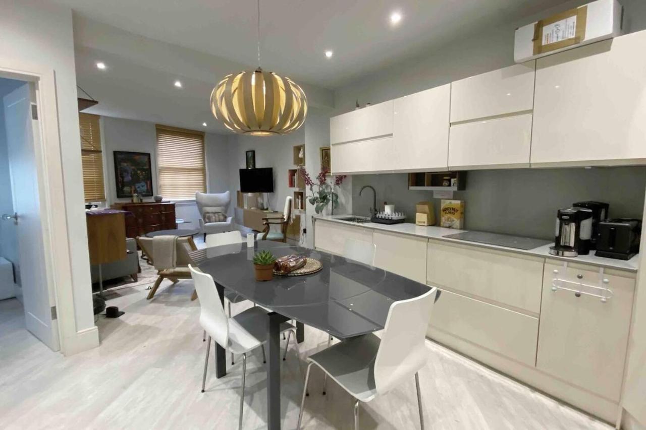 Charming 2-bed Apt With 2 Bathtub Central * Londen