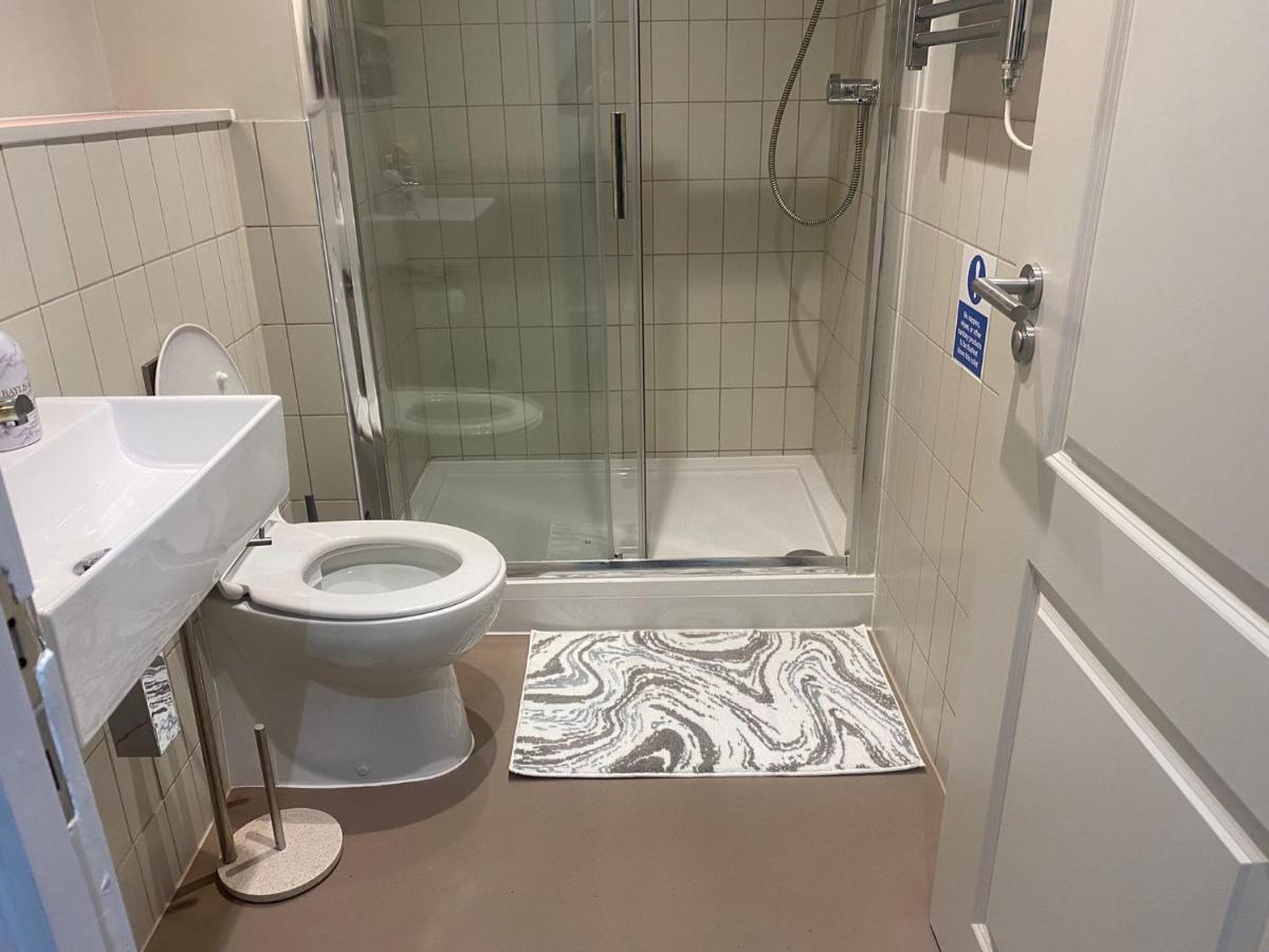 Leilighet New Luxury Cyberpunk 1bed Studio Serviced Notting Hill Free Wifi & Netflix Location Perfect For Solo & Coupled Guests London