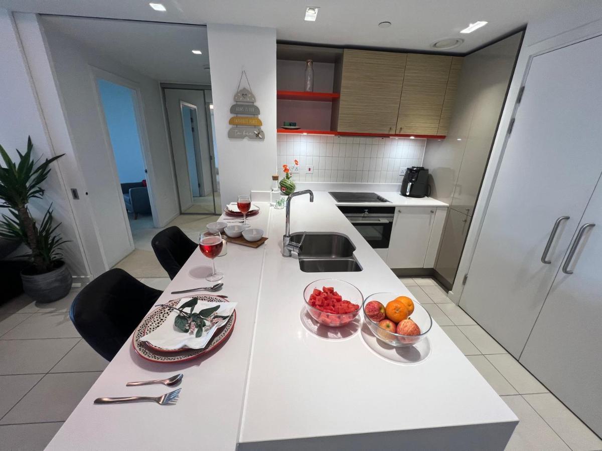 The Heights At Riverline O2 View & Ac Apartment London