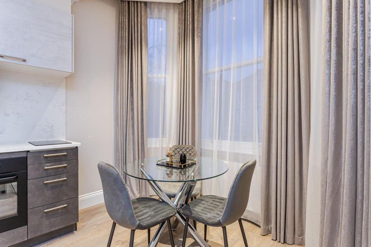 Redcliffe Gardens Apartment *