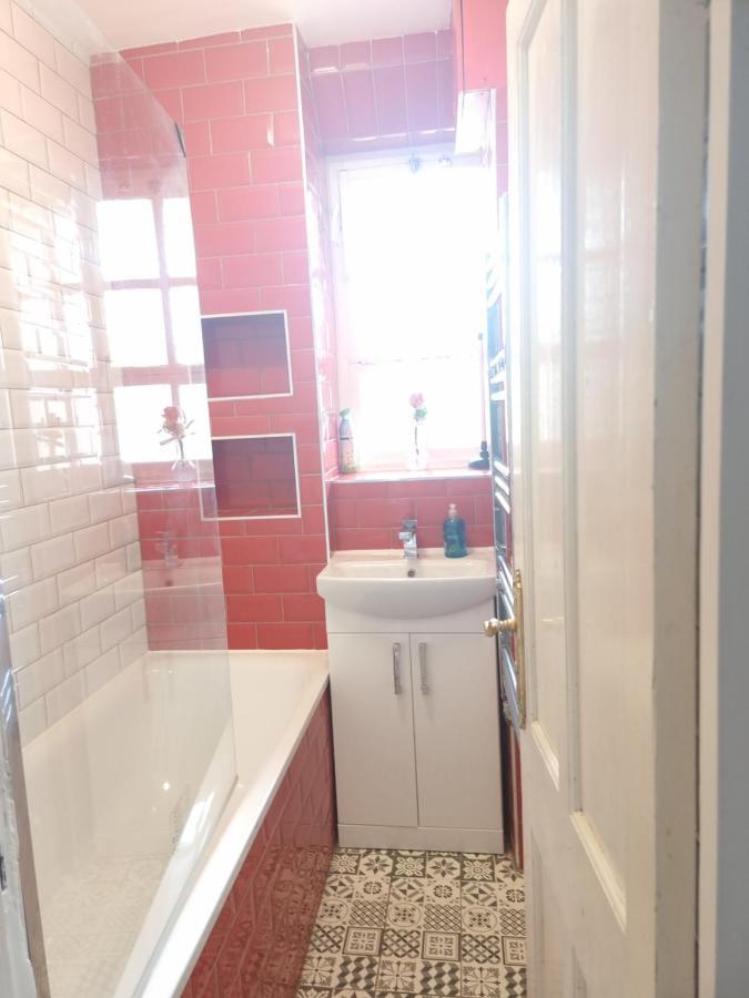 Beautiful 2 Bedroom Flat In Frampton Street Apartamento Londres