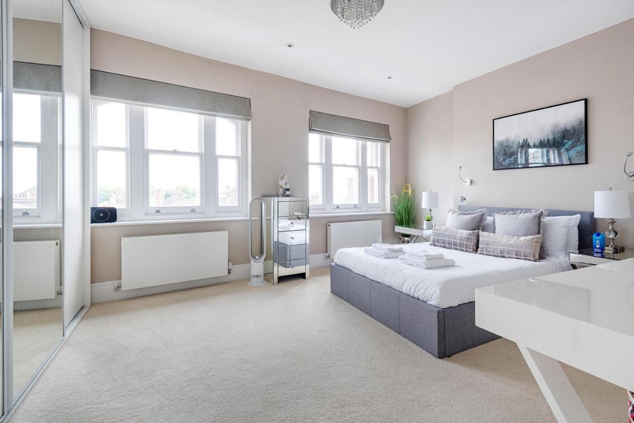 Hampstead High Flyer Duplex Aprtment * London