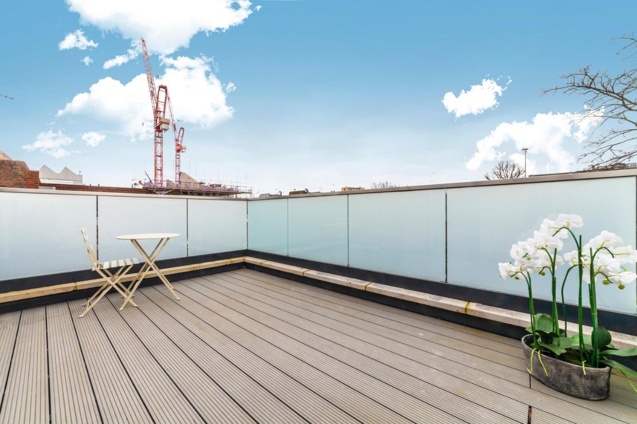 Luxury 3 Bedroom House With Garden Next To Battersea Park * London