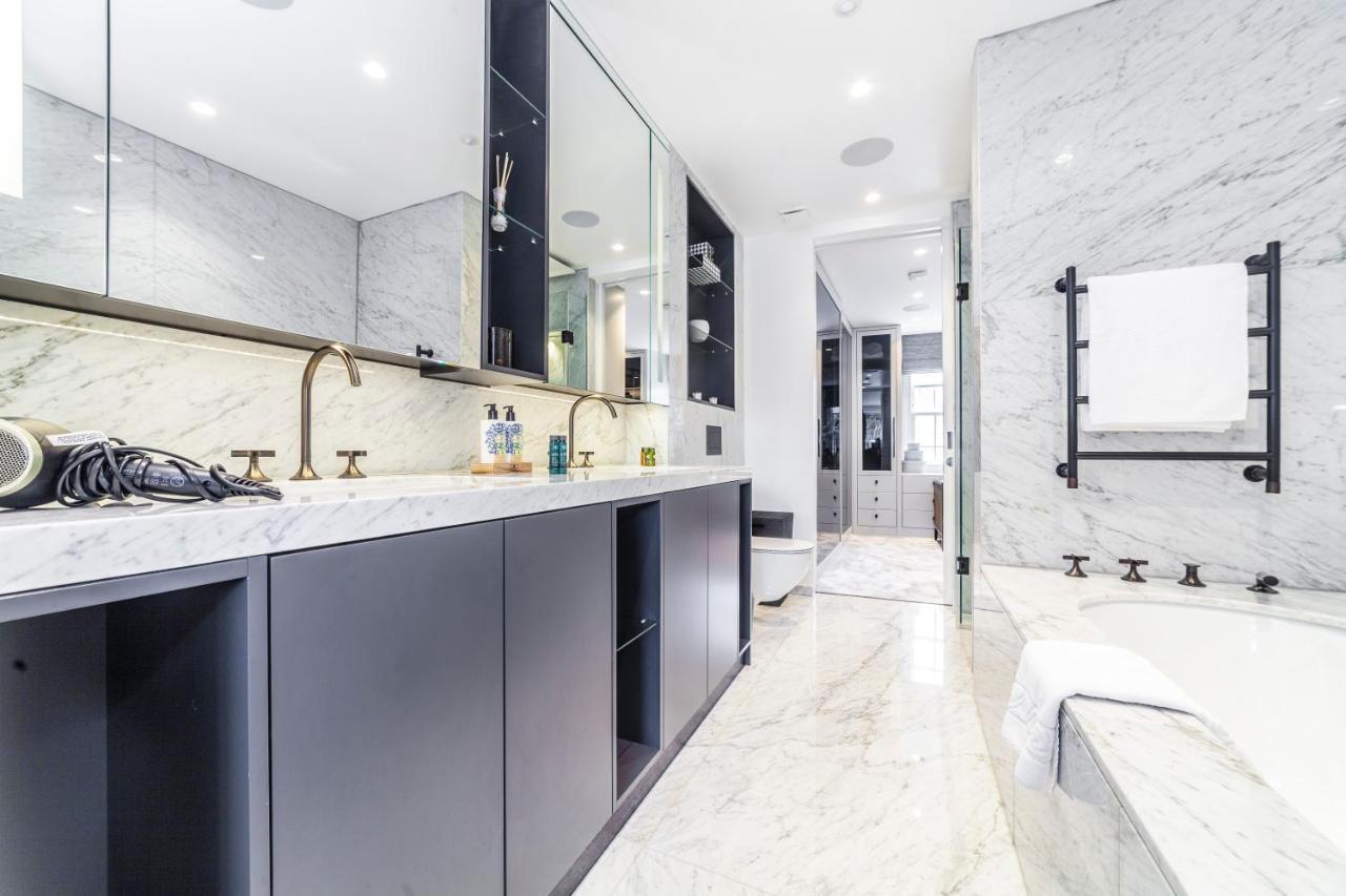Luxury 3 Bedroom House With Garden Next To Battersea Park Feriehus London