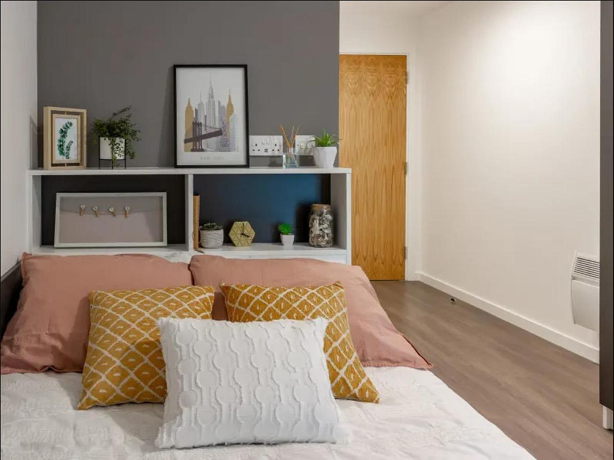 Modern Rooms in Wembley, SK Gasthof