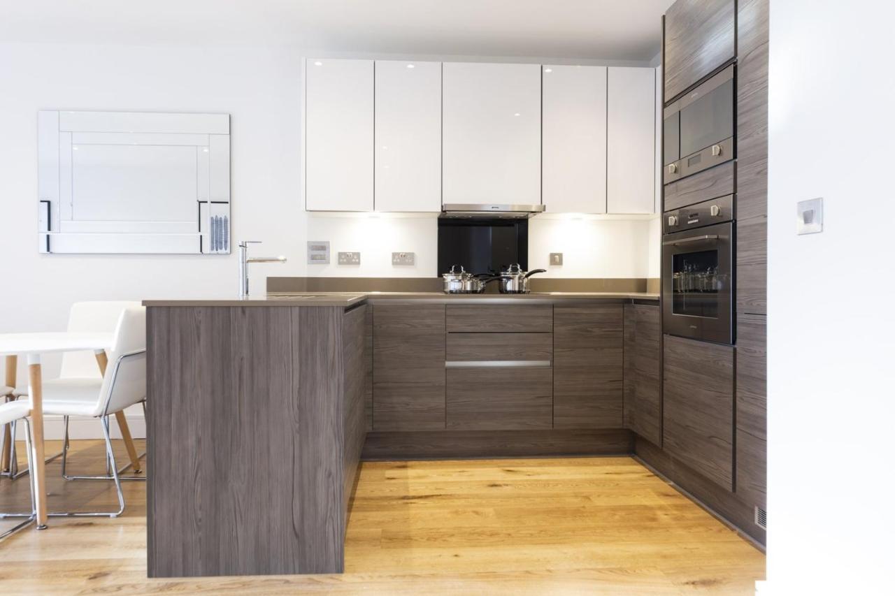 Stylish Family Sized 2 Bedroom Leilighet