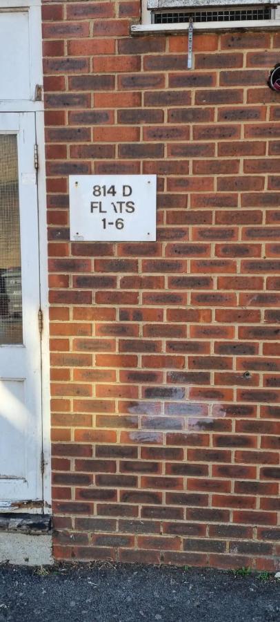 Private In Shares Flat Near Heathrow Airport Leilighet London