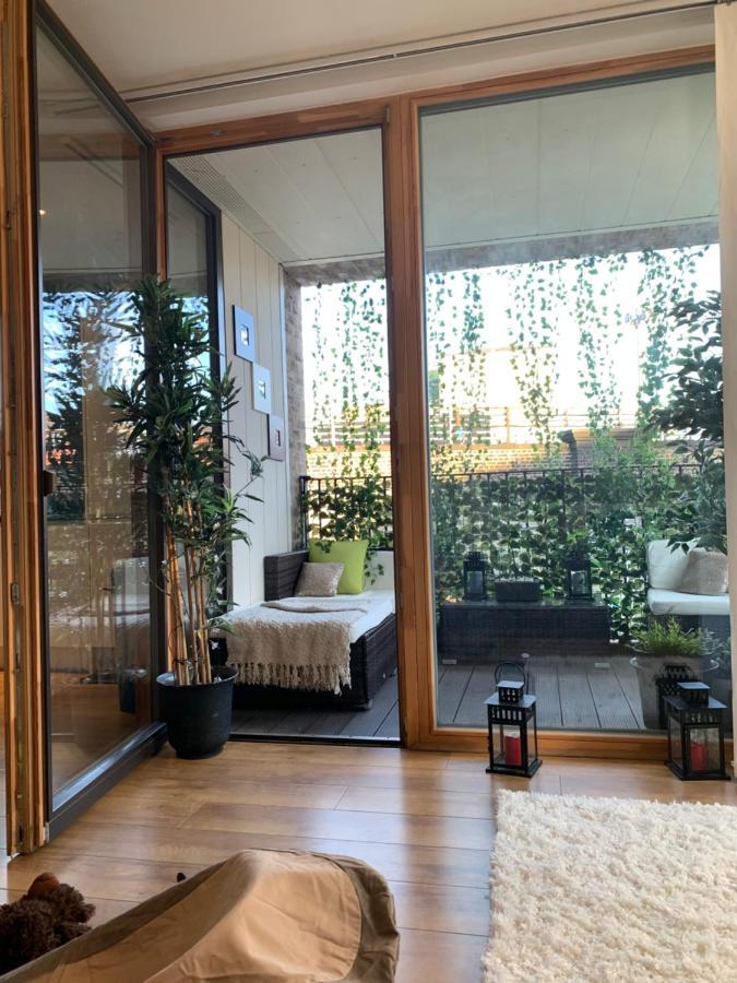 Apartment Stunning 2-bed & Balcony In Notting Hill *