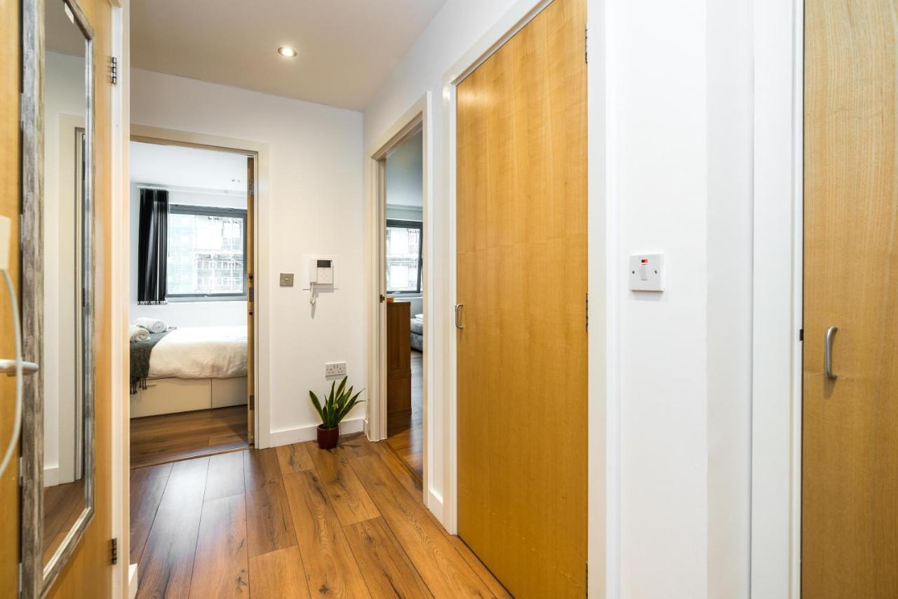 Fast Internet One Bedroom In Greater London, Id Required London