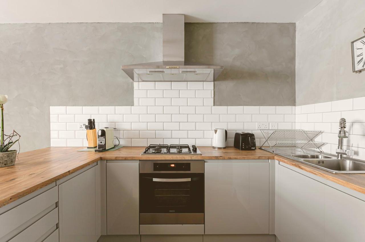 Penthousestays Nr Notting Hill - Luxury 2 Bedroom King Bed - Near Portobello Road * London