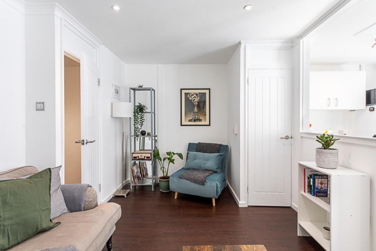 Appartement Bright & Cosy One-bed Londen