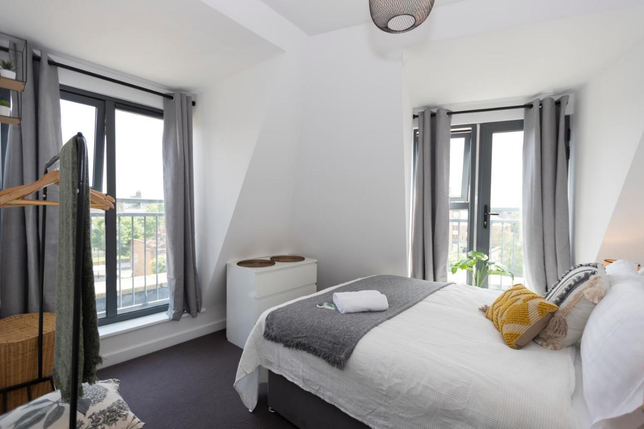 Stunning 3 Bedroom Penthouse With Terrace And Lift Appartement *