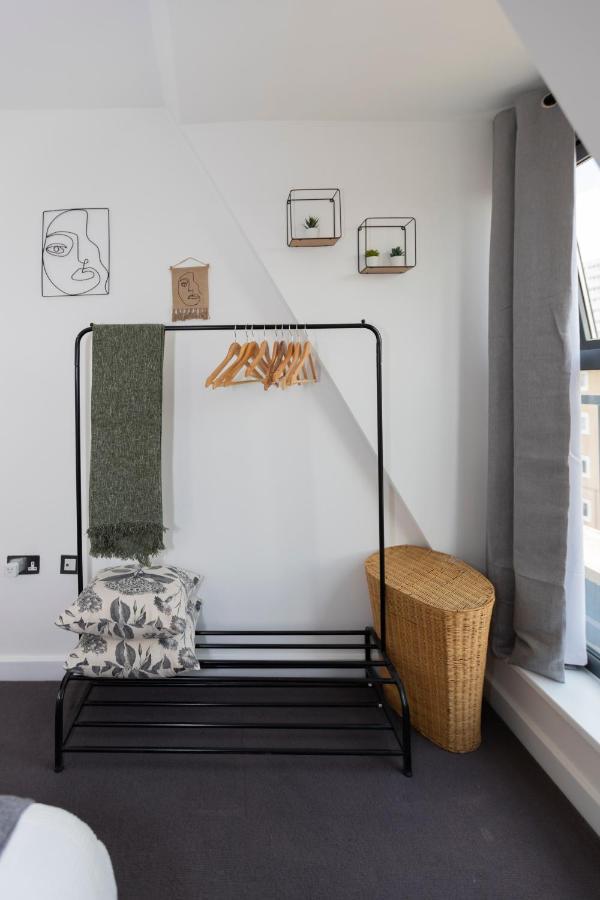 Stunning 3 Bedroom Penthouse With Terrace And Lift Appartement *