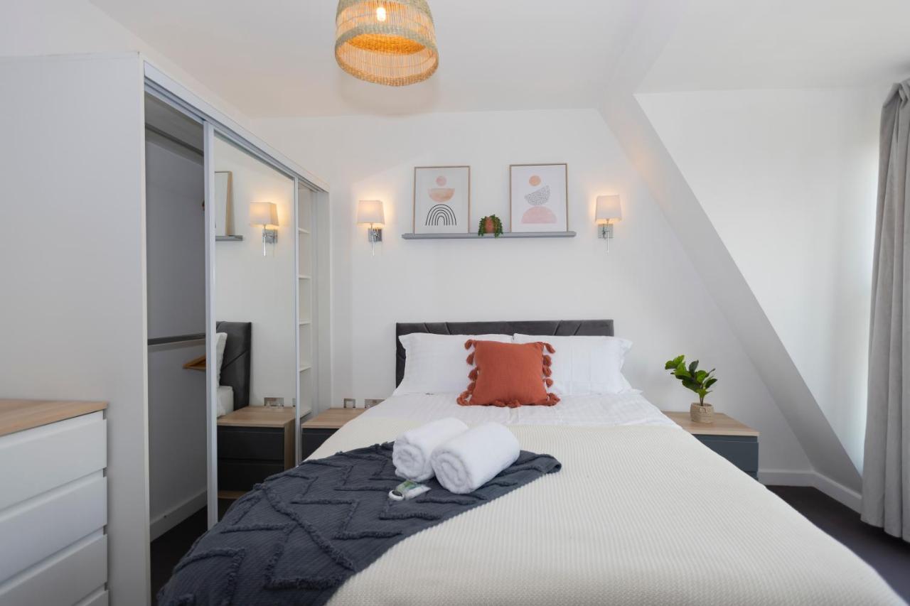 Stunning 3 Bedroom Penthouse With Terrace And Lift * Londen