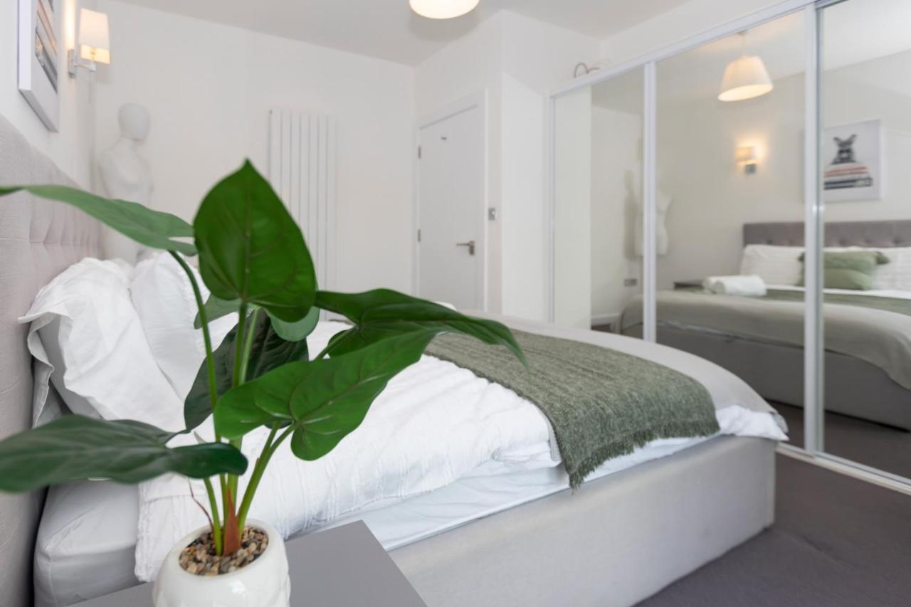 Stunning 3 Bedroom Penthouse With Terrace And Lift * Londen