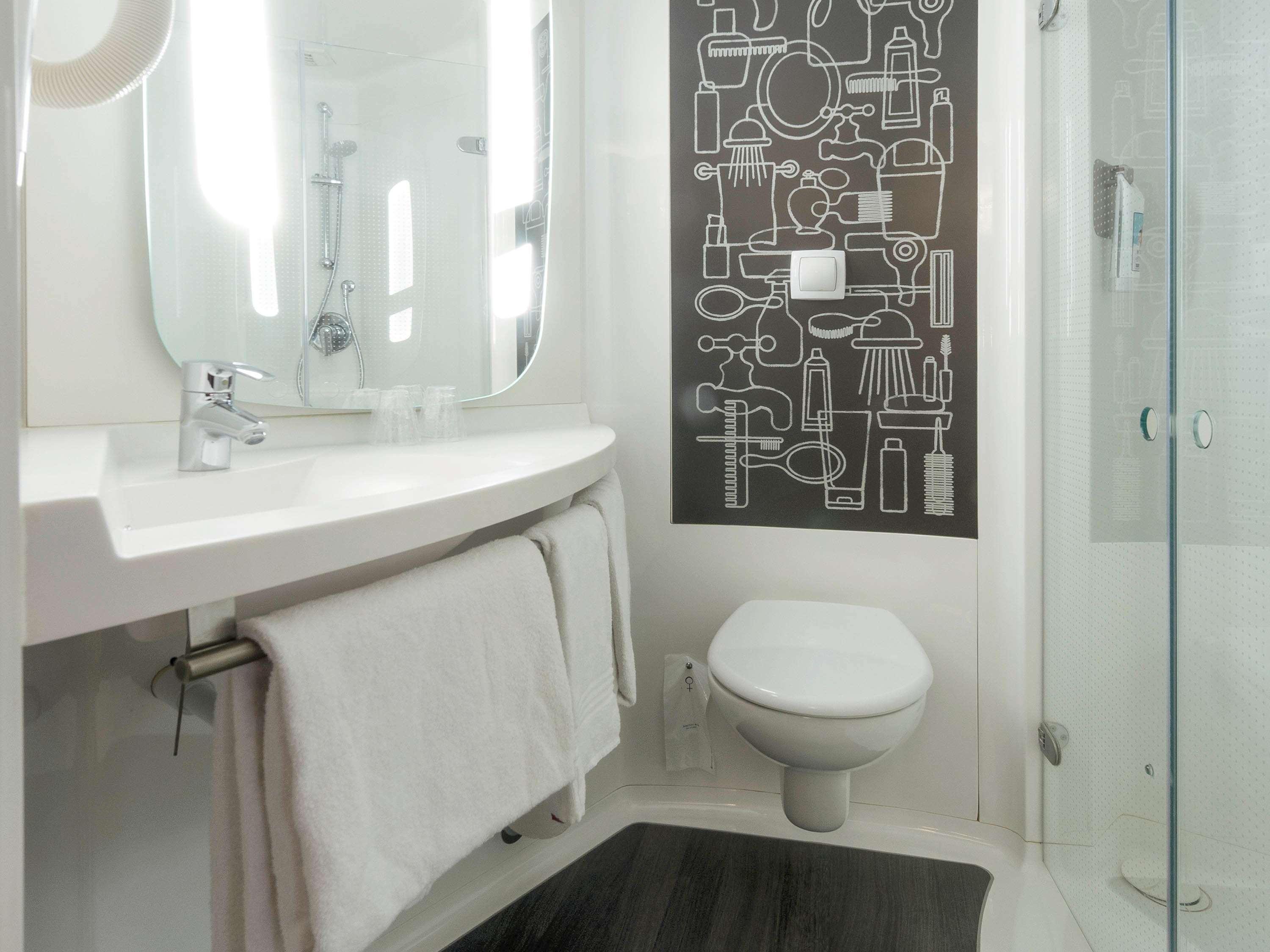 Ibis Stratford Hotel 3*