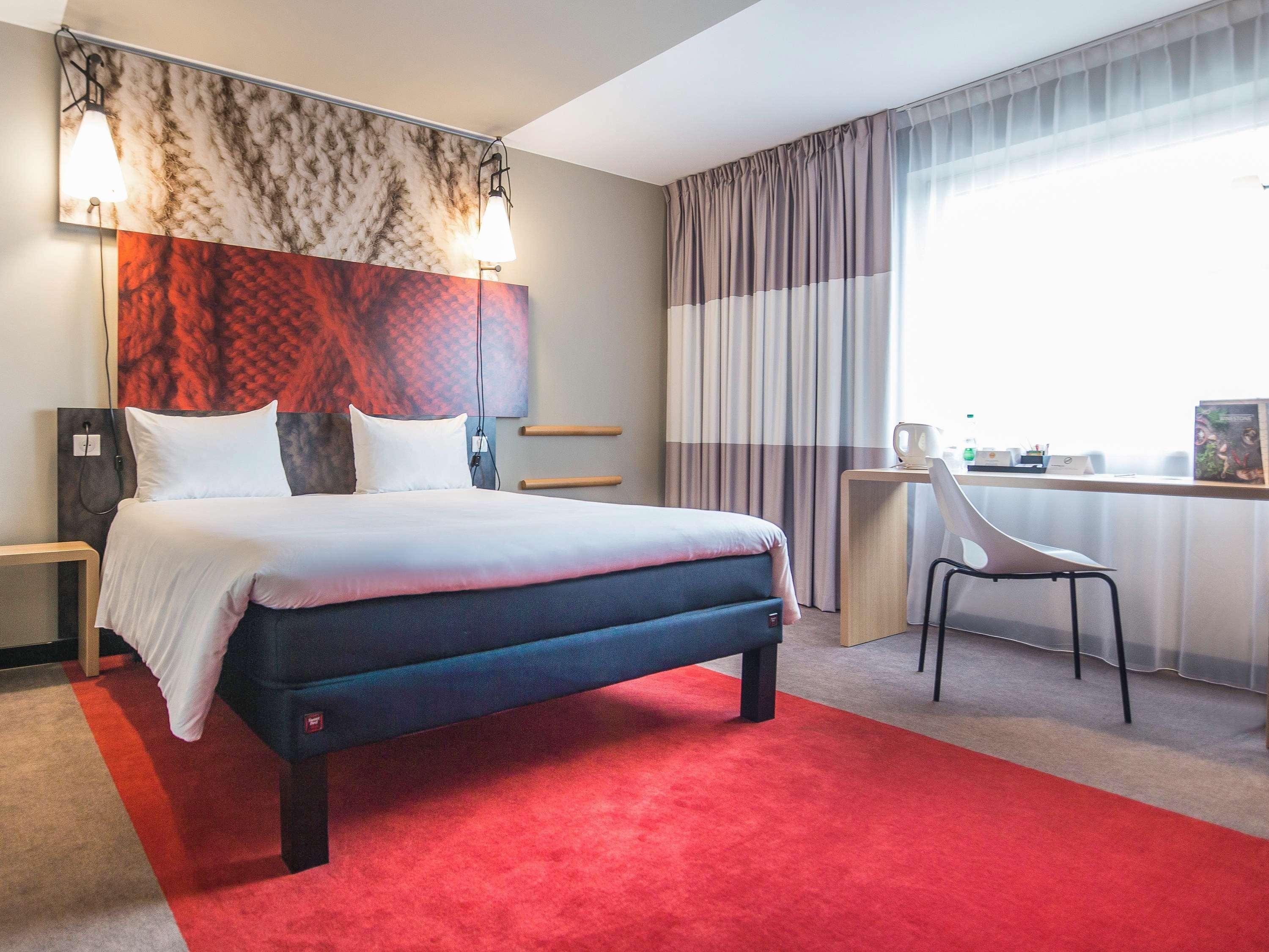 Ibis Stratford