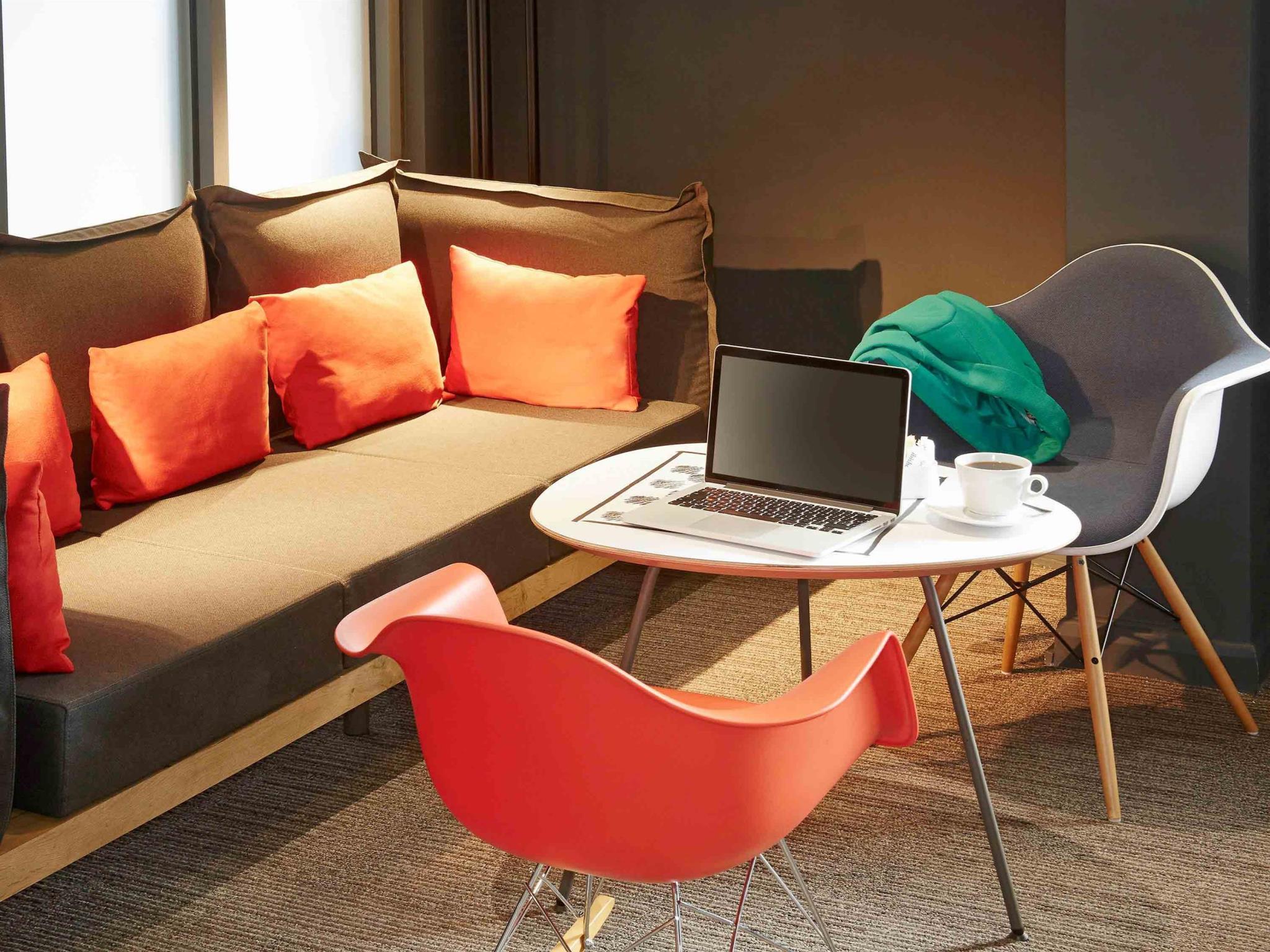 Ibis Stratford