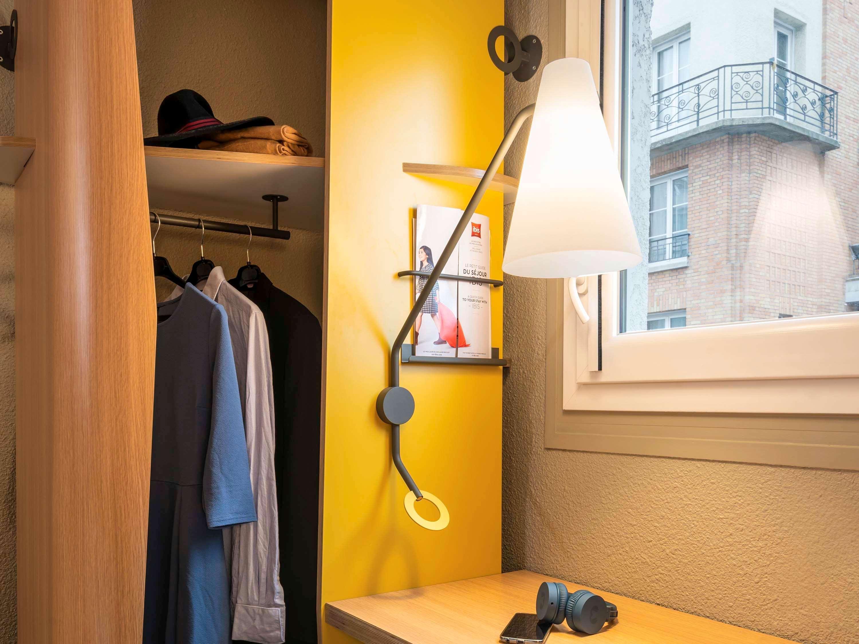 Ibis Stratford Hotel 3*