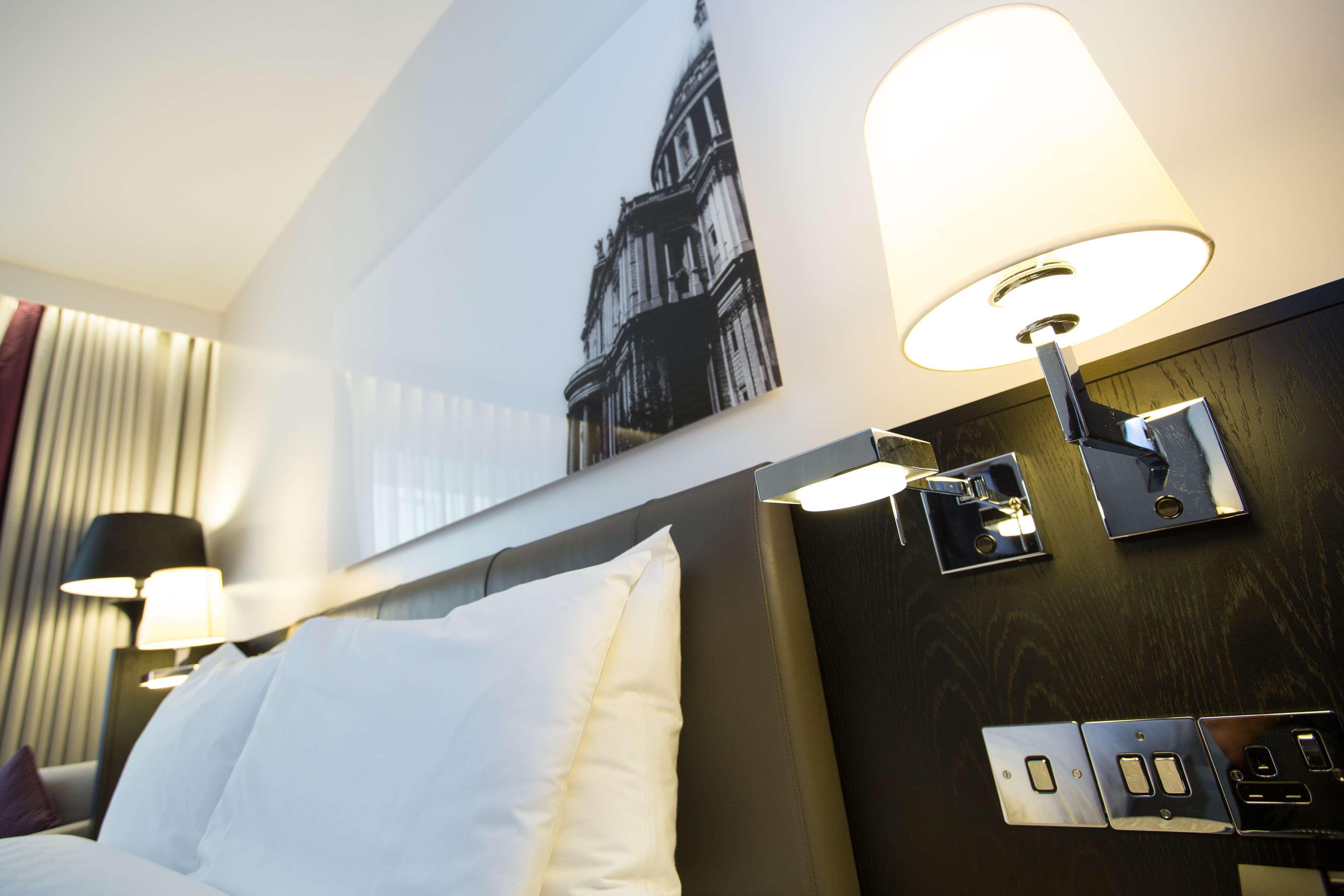 Hotel Hilton Angel Islington 4*