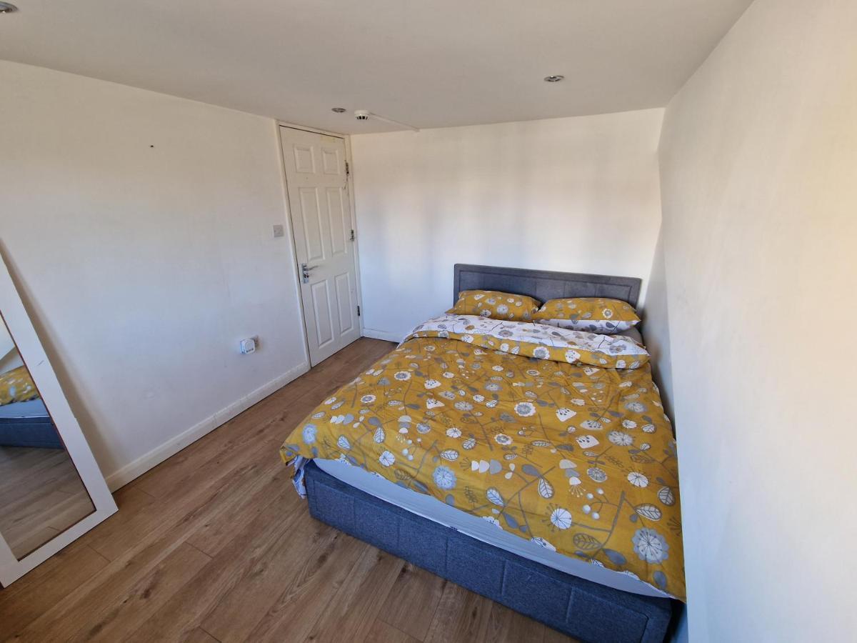 Mile End Budget Gasthuis *