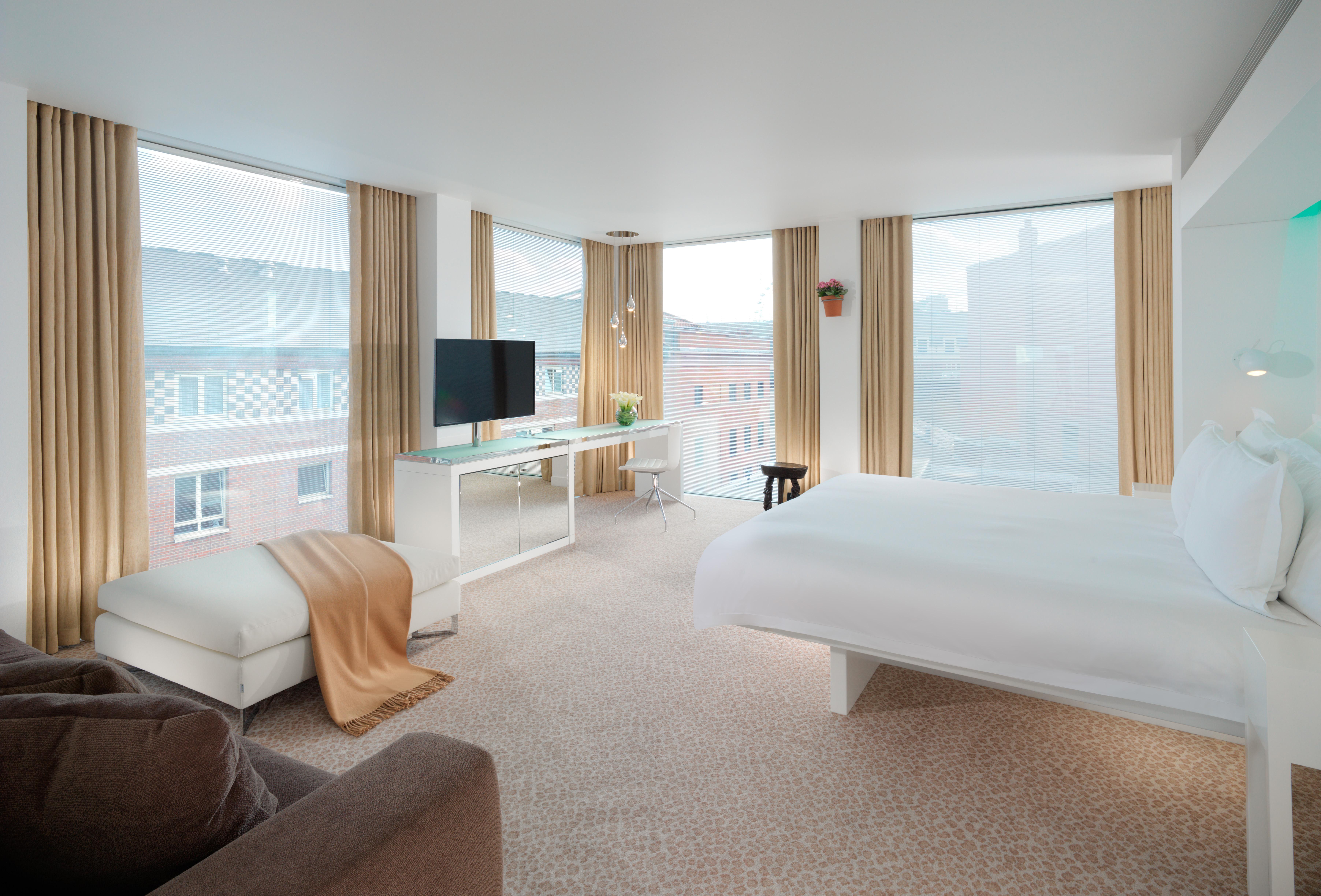 St Martins Lane 5*