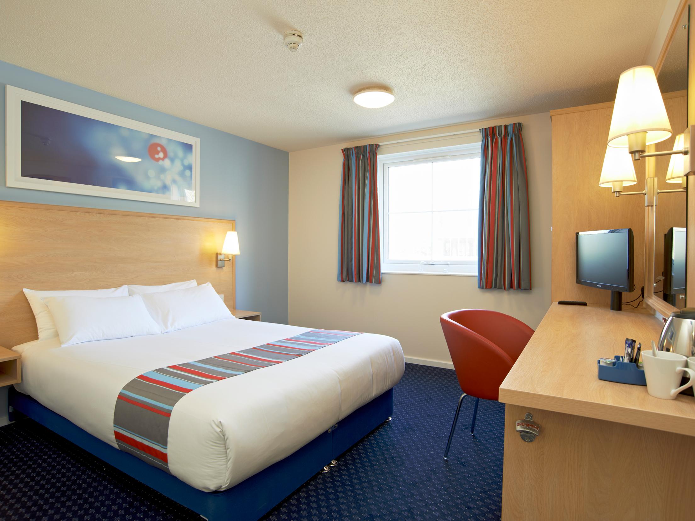 Travelodge Road 3*