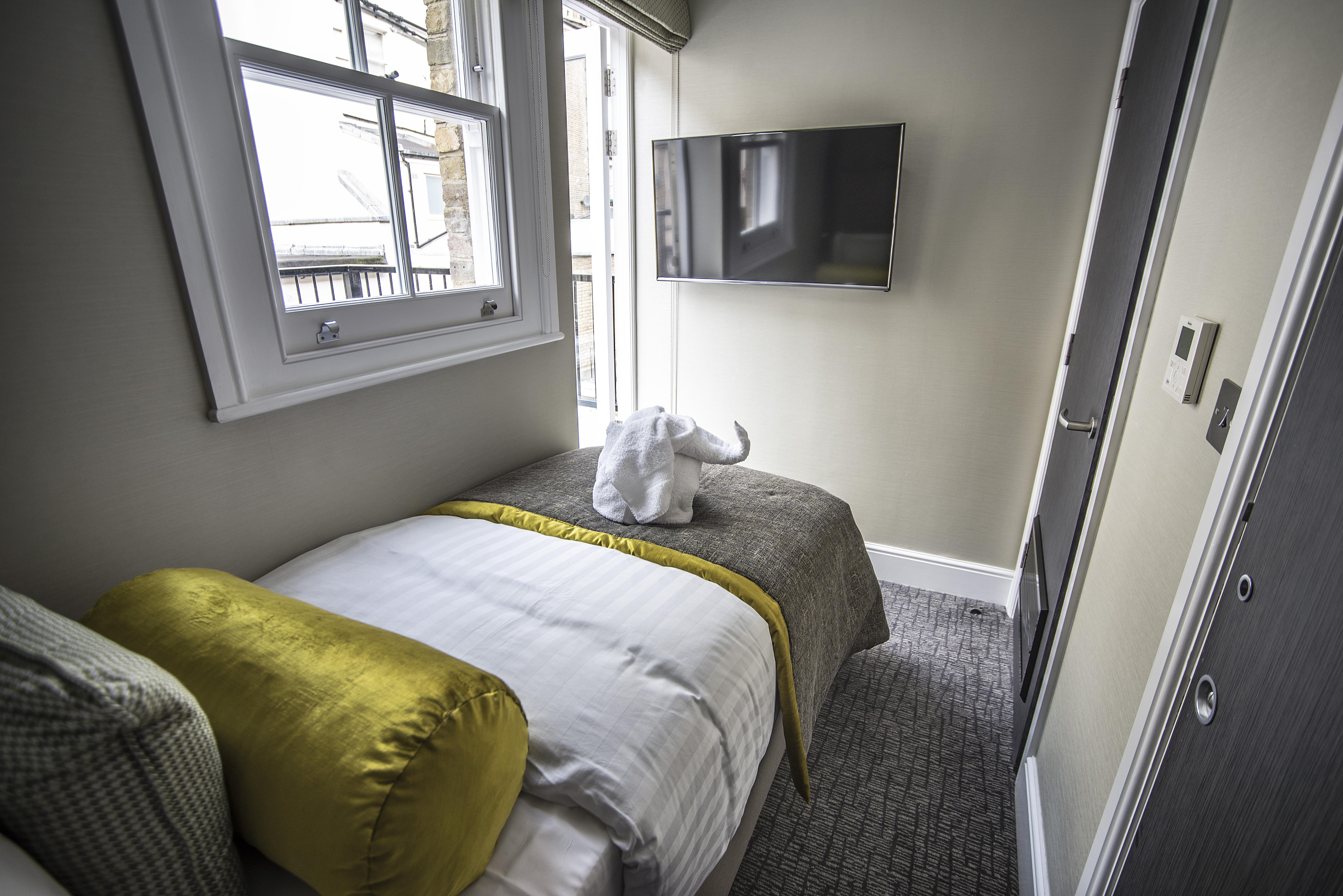 Mornington Victoria Hotel London
