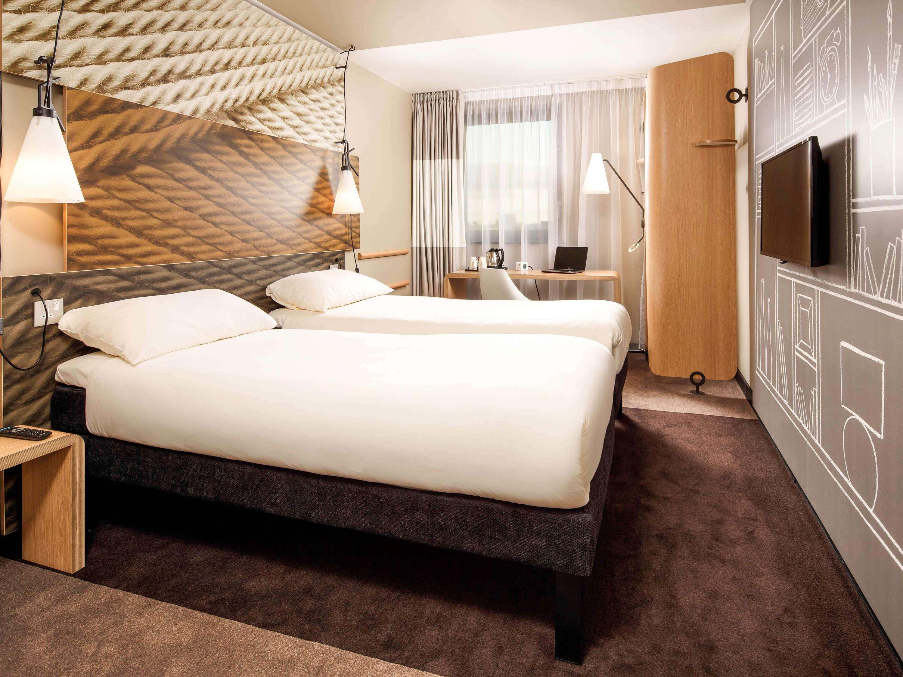 Ibis Excel-docklands Hotel 3*
