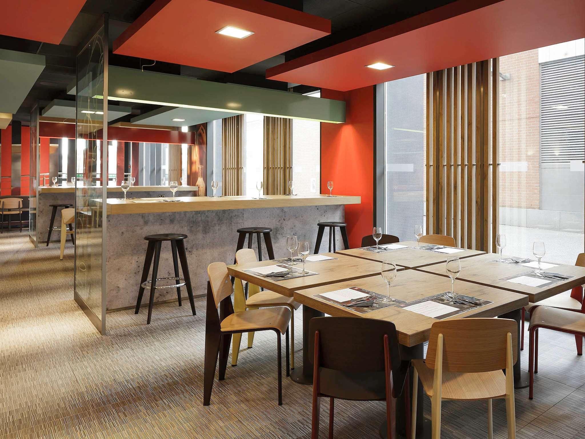 Ibis Excel-docklands Hotel 3*