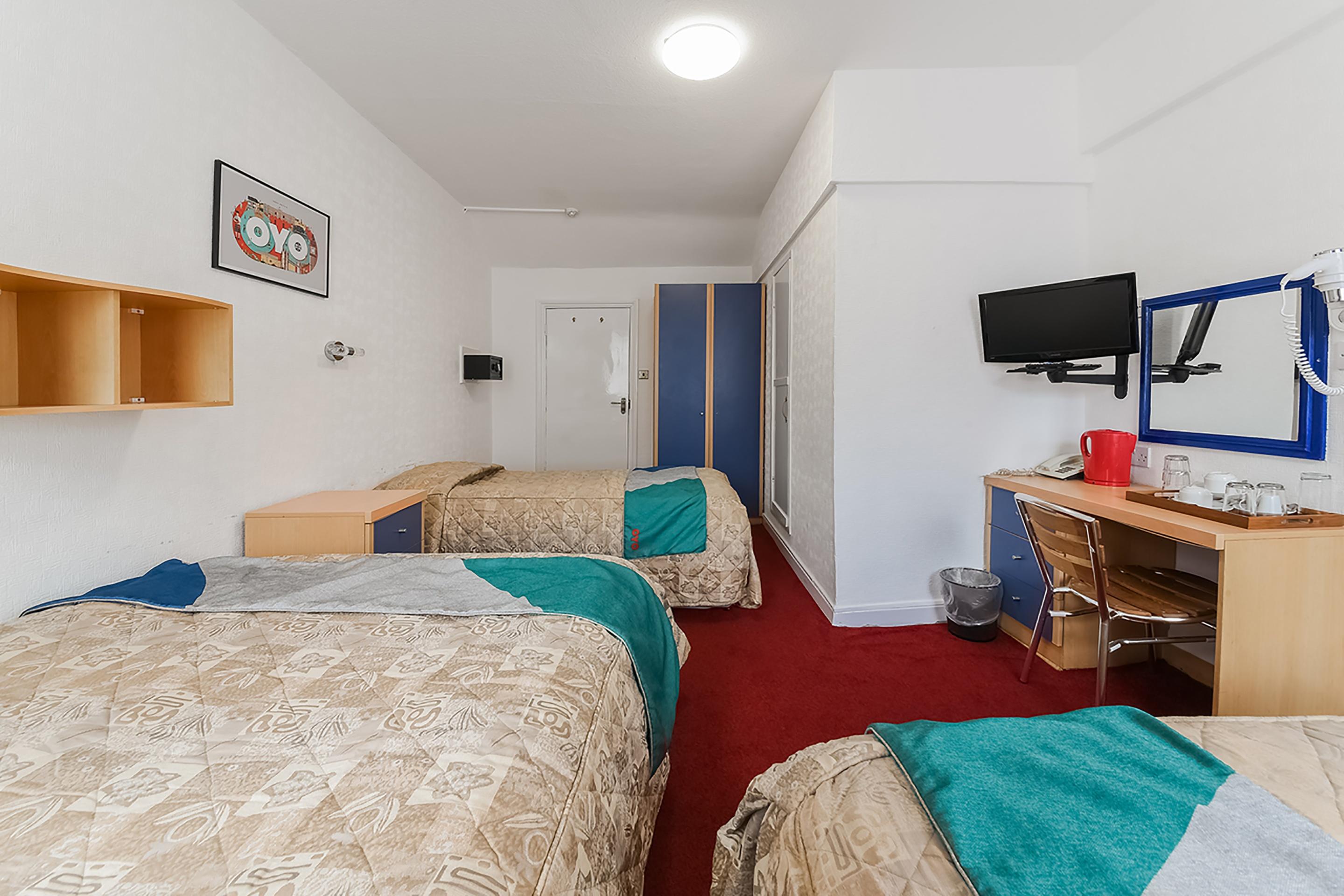 Boston Court 3* London