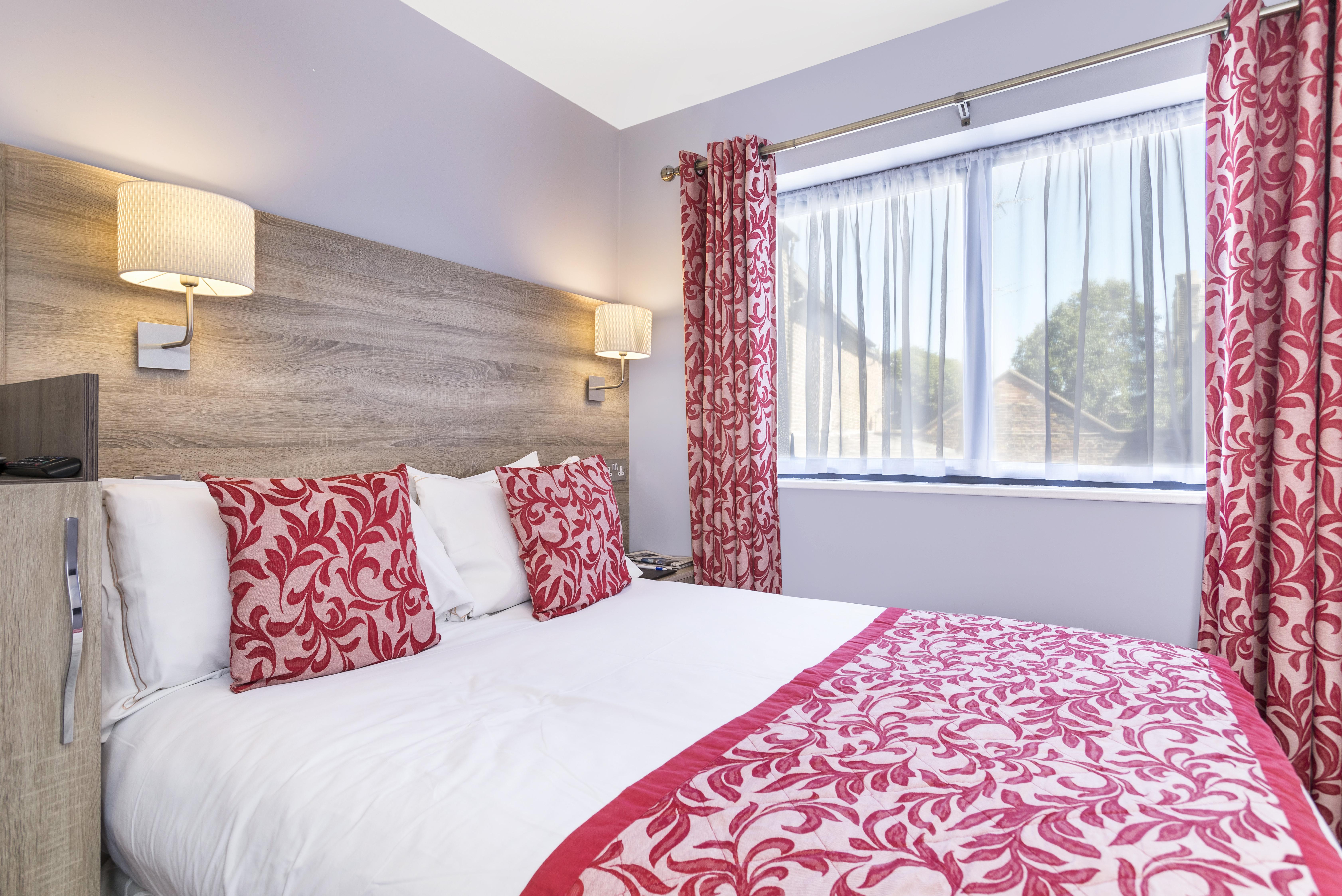 Shepherds Bush 4*