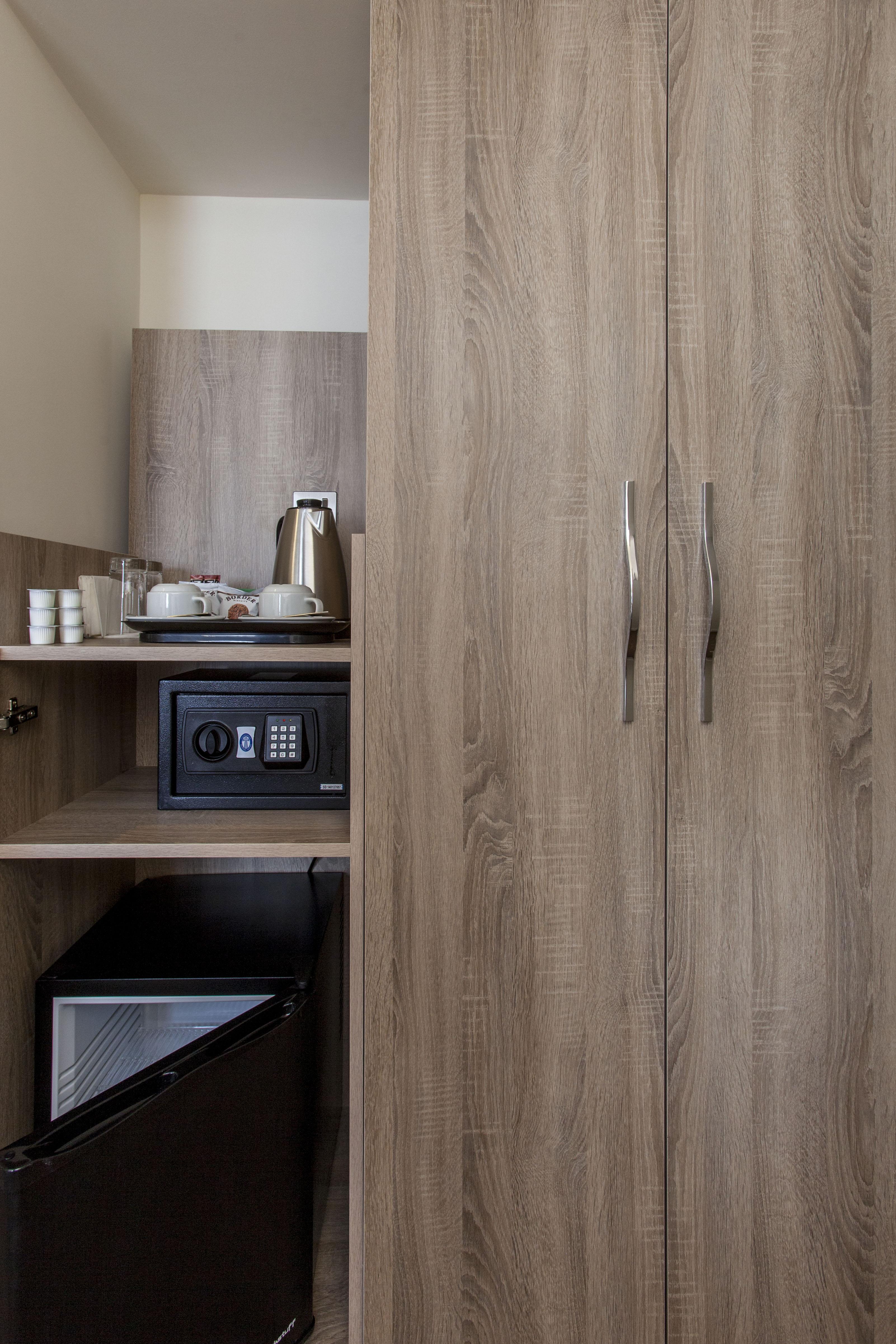 Shepherds Bush Hotel 4*